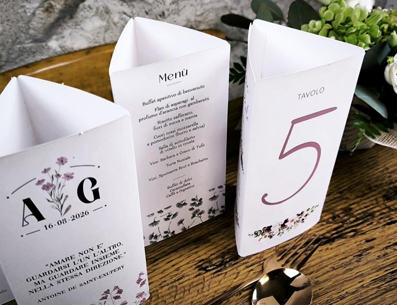 Segnatavolo con menu - Accessori per matrimonio